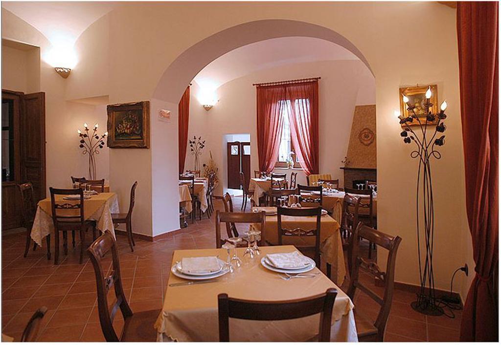 Hotel Ristorante Novecento Caserta Zewnętrze zdjęcie