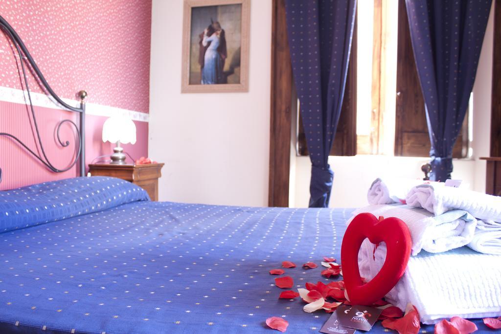 Hotel Ristorante Novecento Caserta Pokój zdjęcie