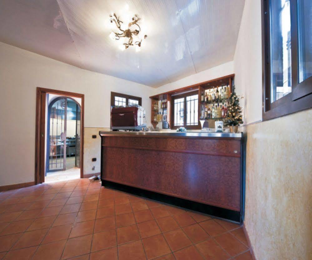 Hotel Ristorante Novecento Caserta Zewnętrze zdjęcie