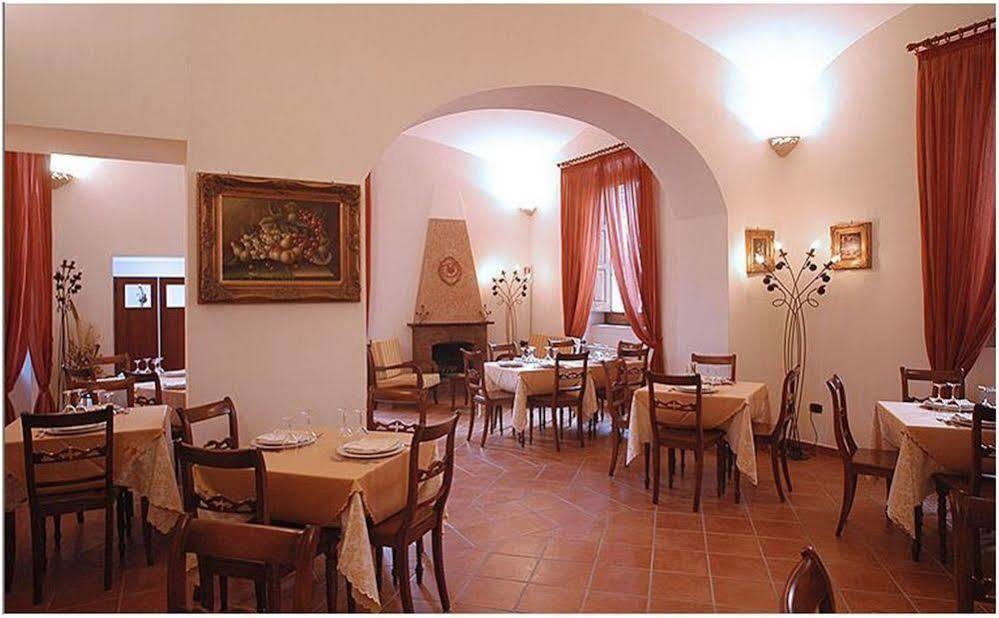 Hotel Ristorante Novecento Caserta Zewnętrze zdjęcie